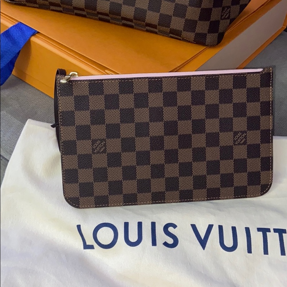 Authentic Louis Vuitton Neverfull Pouch